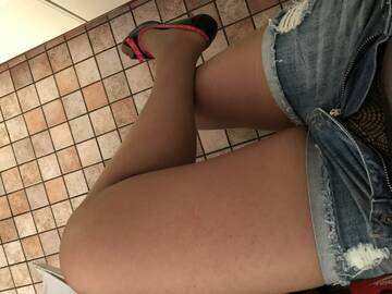 calze tinta carne e tacchi